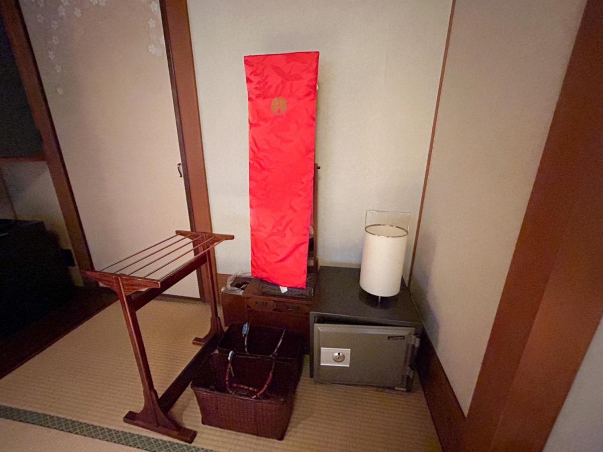 Gotsu Sangai Ryokan מראה חיצוני תמונה
