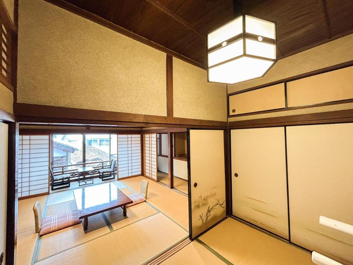 Gotsu Sangai Ryokan מראה חיצוני תמונה